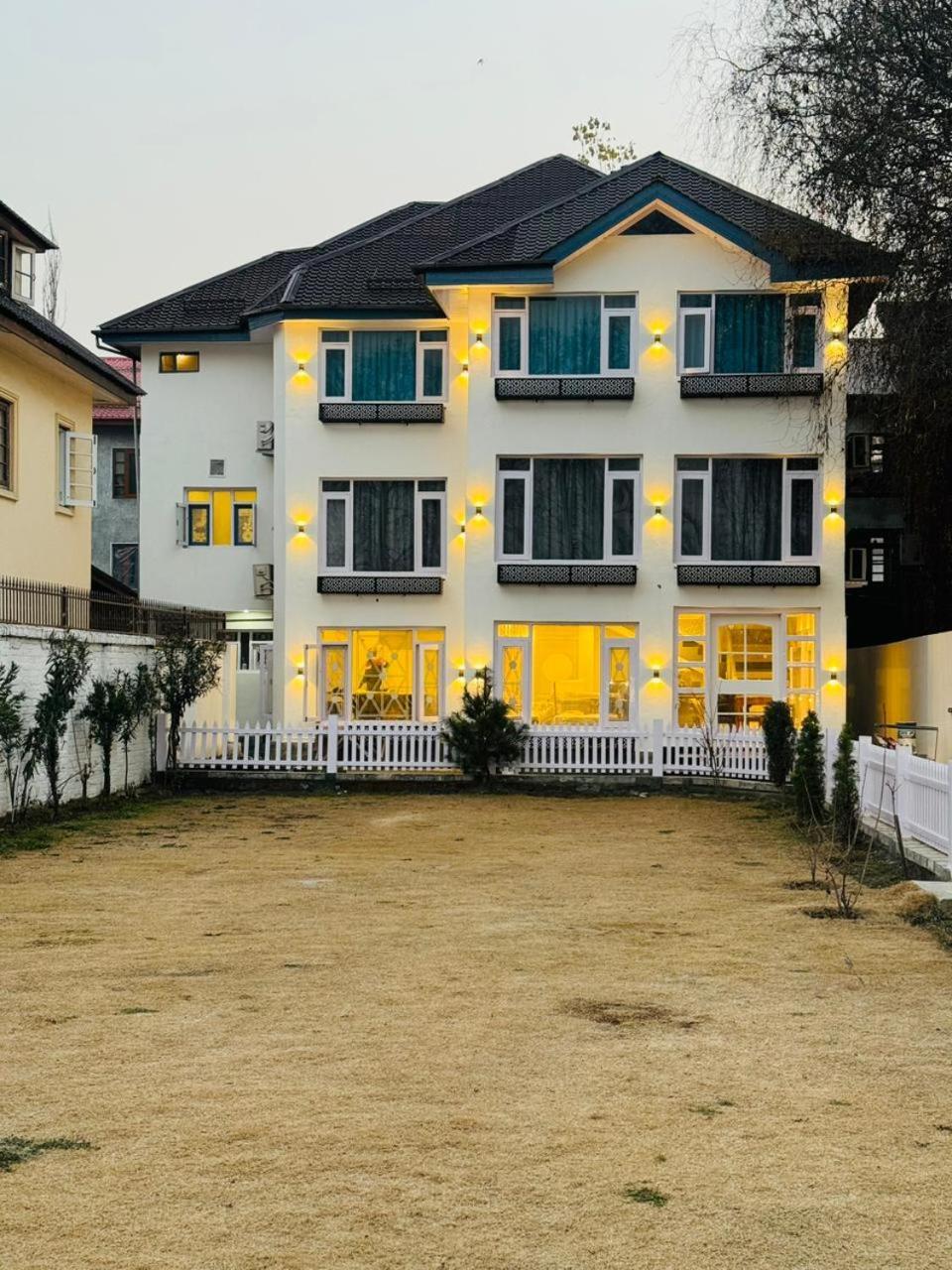 De Elaaf The Luxury Stay Srīnagar المظهر الخارجي الصورة