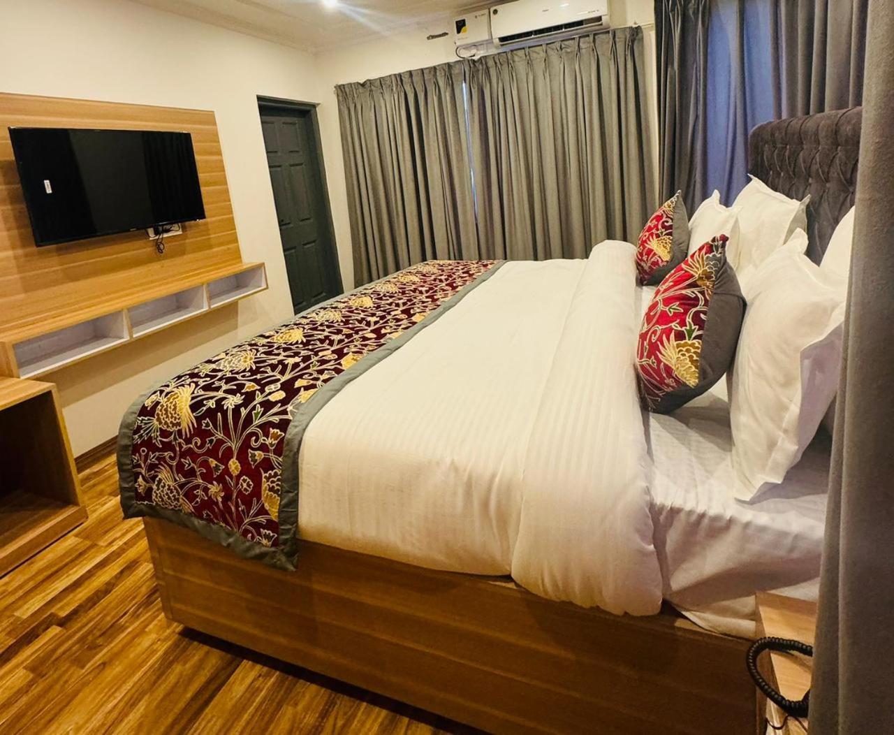 De Elaaf The Luxury Stay Srīnagar المظهر الخارجي الصورة